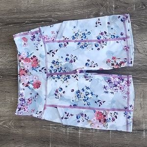 Becca Activewear Floral Print High Waist Biker Shorts with Pockets X Small